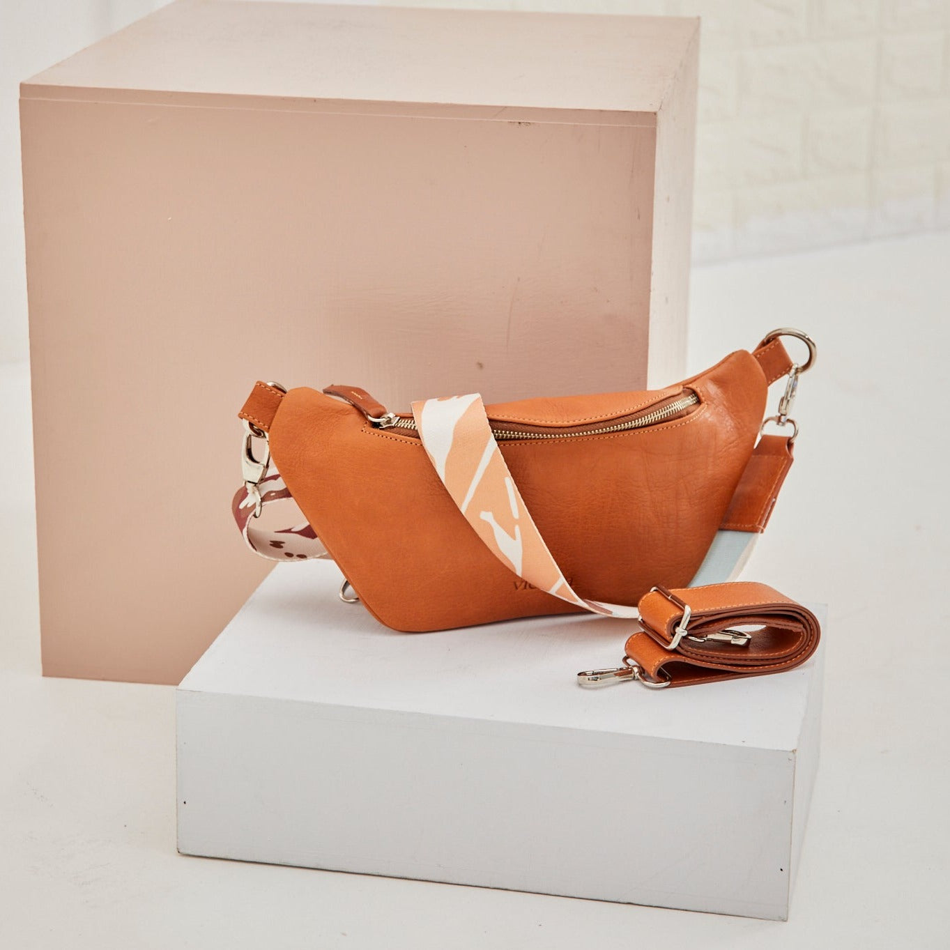 Tan TONIO Belt bag